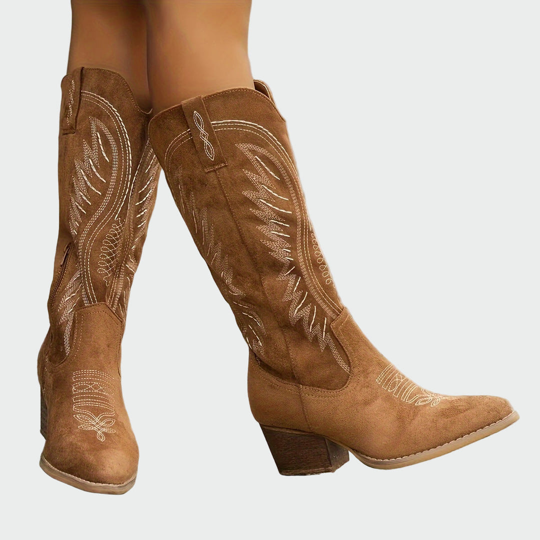 Botines bordados con estilo