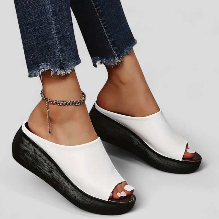 Leocadia | Mocasín